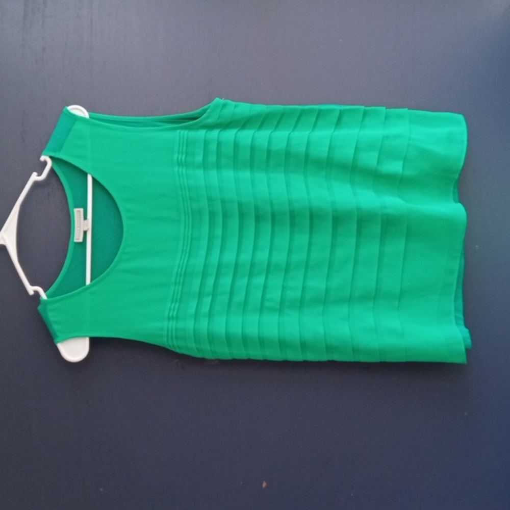 Dana Buchman Green Sleeveless Pleated Tank Top